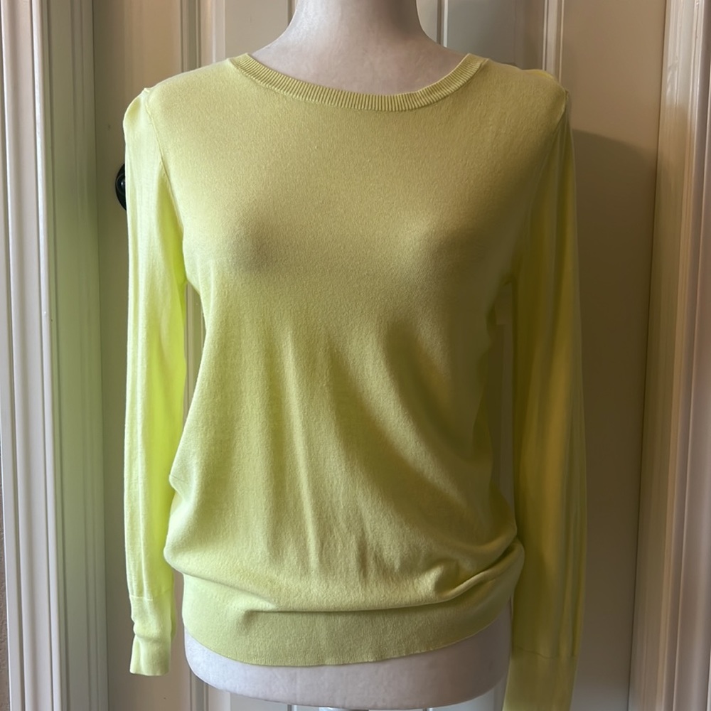 Loft light yellow pullover sweater, size small petite